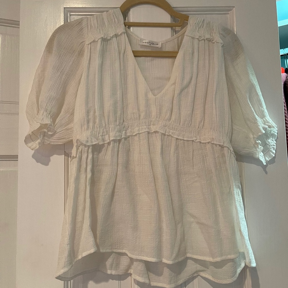 WHITE BLOUSE